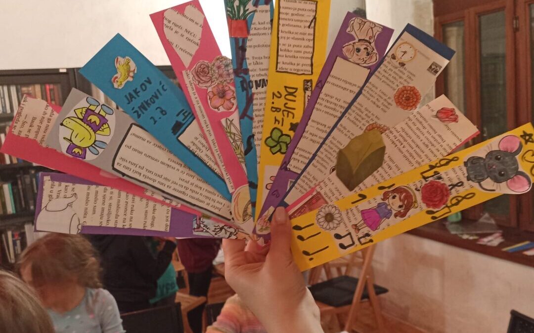 2.b u posjeti Gradskoj knjižnici Trogir